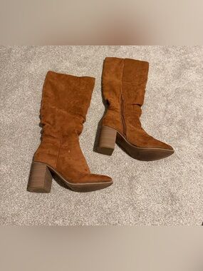 American Eagle Mid-Calf Heeled Suede Boots